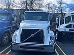 2016 Volvo VNL64T - Day Cab