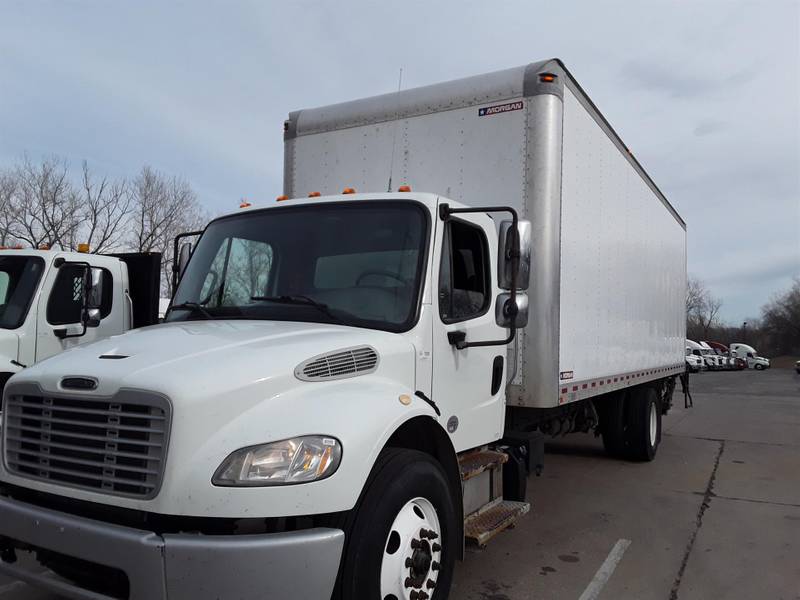 2017 Freightliner M2 106 (for Sale) 