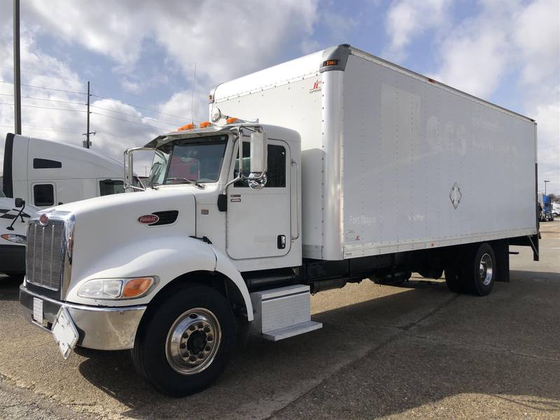 2011 Peterbilt 337 (For Sale) | 24' | #3*22489