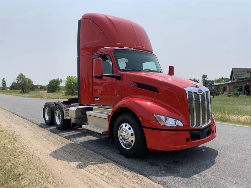 2024 Peterbilt 579 (For Sale) Day Cab 50A662989