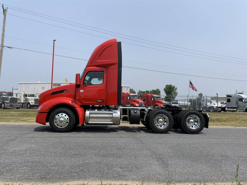 2024 Peterbilt 579 (For Sale) Day Cab 50A662989