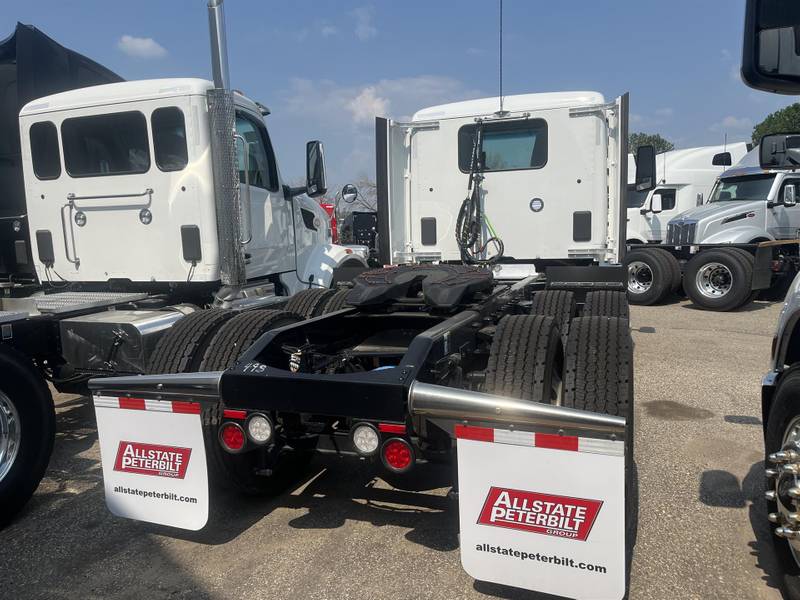 2024 Peterbilt 579 (For Sale) Day Cab 50A602136