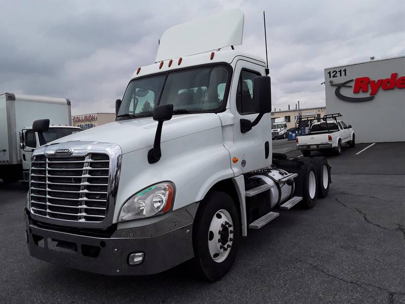 2014 Freightliner CASCADIA 125 (For Sale) | Day Cab | #540926