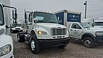 2016 Freightliner M2 106 - Day Cab