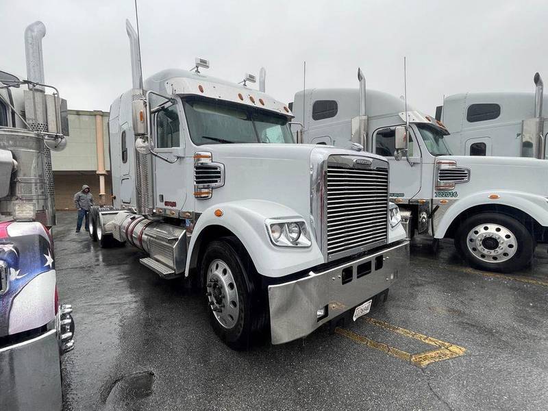 2022 Freightliner 122SD SLP (For Sale) | Sleeper Truck | #282400