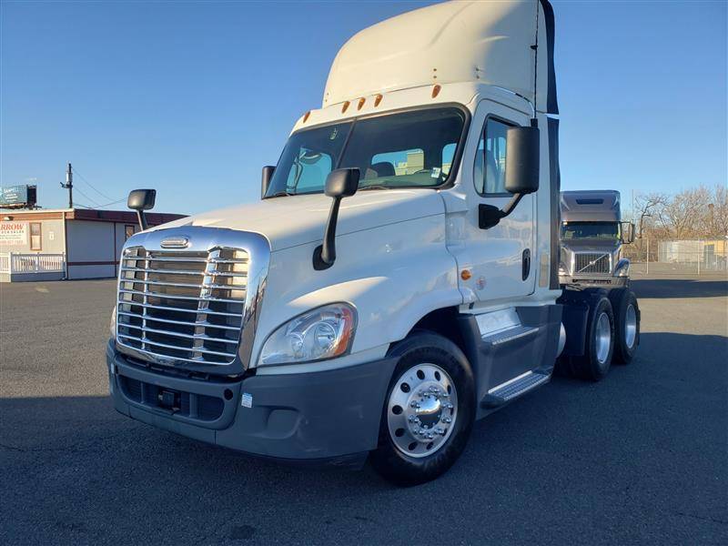 2017 Freightliner CASCADIA (For Sale) | NON Sleeper | #257941