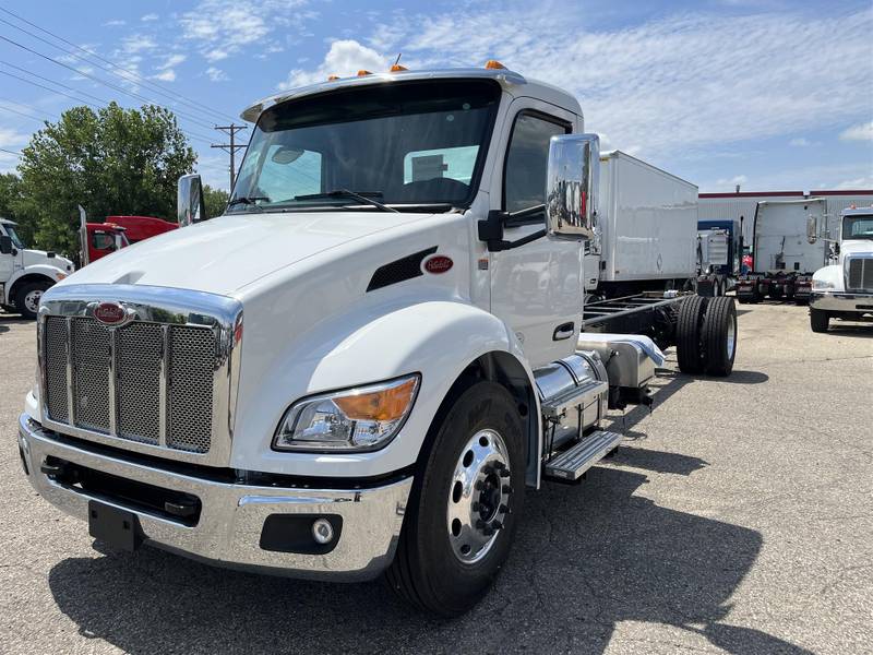 2024 Peterbilt 536 (For Sale) Cab & Chassis 30E605309