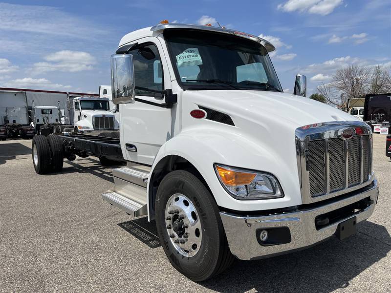 2024 Peterbilt 536 (For Sale) Cab & Chassis 30E605309