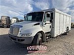 2004 International DuraStar 4300 - Beverage Truck