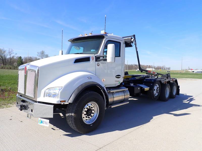 2024 Kenworth T880 Cab & Chassis