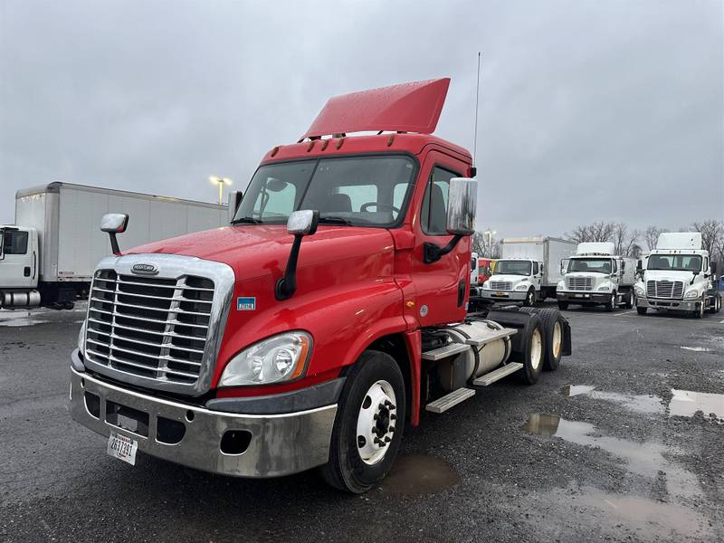 2018 Freightliner CASCADIA 125 (For Sale) Day Cab 683899