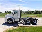 2005 International 9200 - Day Cab