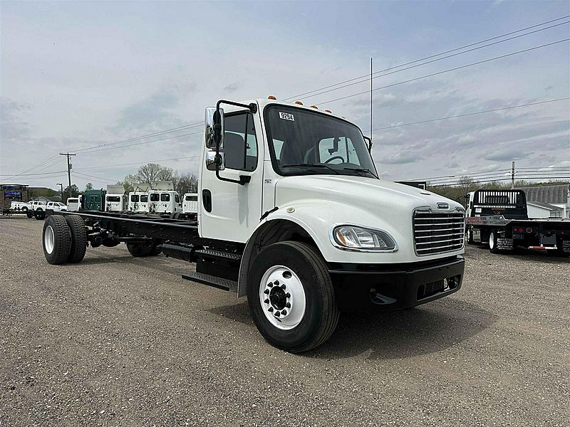 2015 Freightliner M2 (For Sale) Cab & Chassis 9294