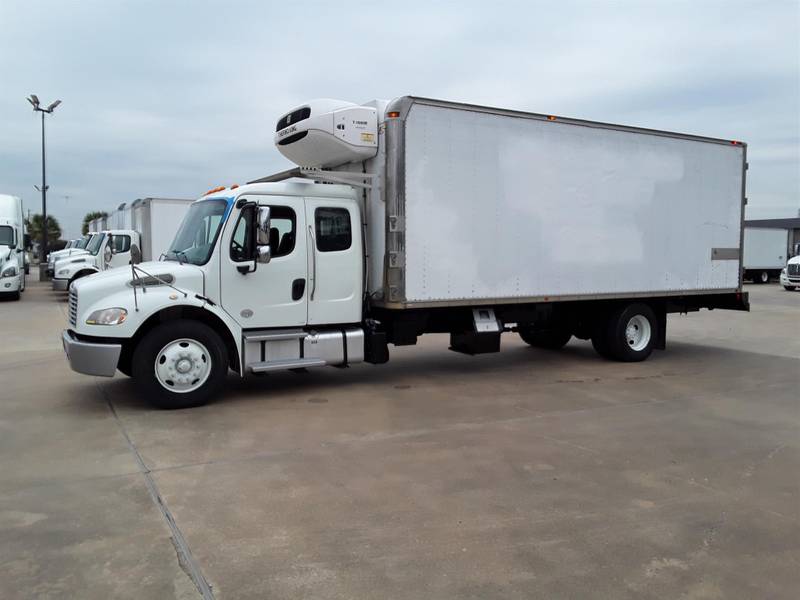2018 Freightliner M2 106 (For Sale) | 24' Box | #773465