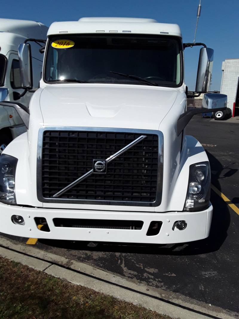 2016 Volvo VNL64T (For Sale) | 61