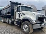 2016 Mack Granite GU713 - Dump Truck