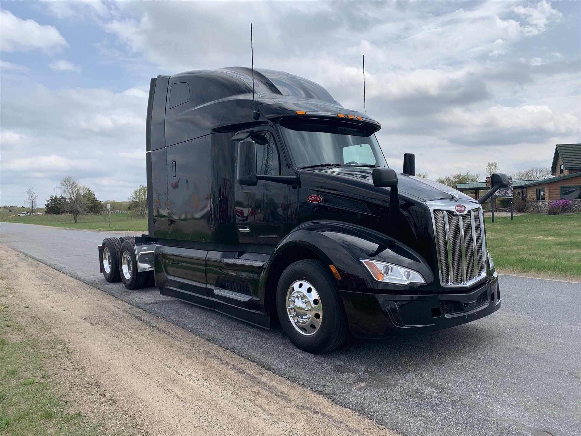 2023 Peterbilt 579 For Sale 80" Sleeper 30N783972