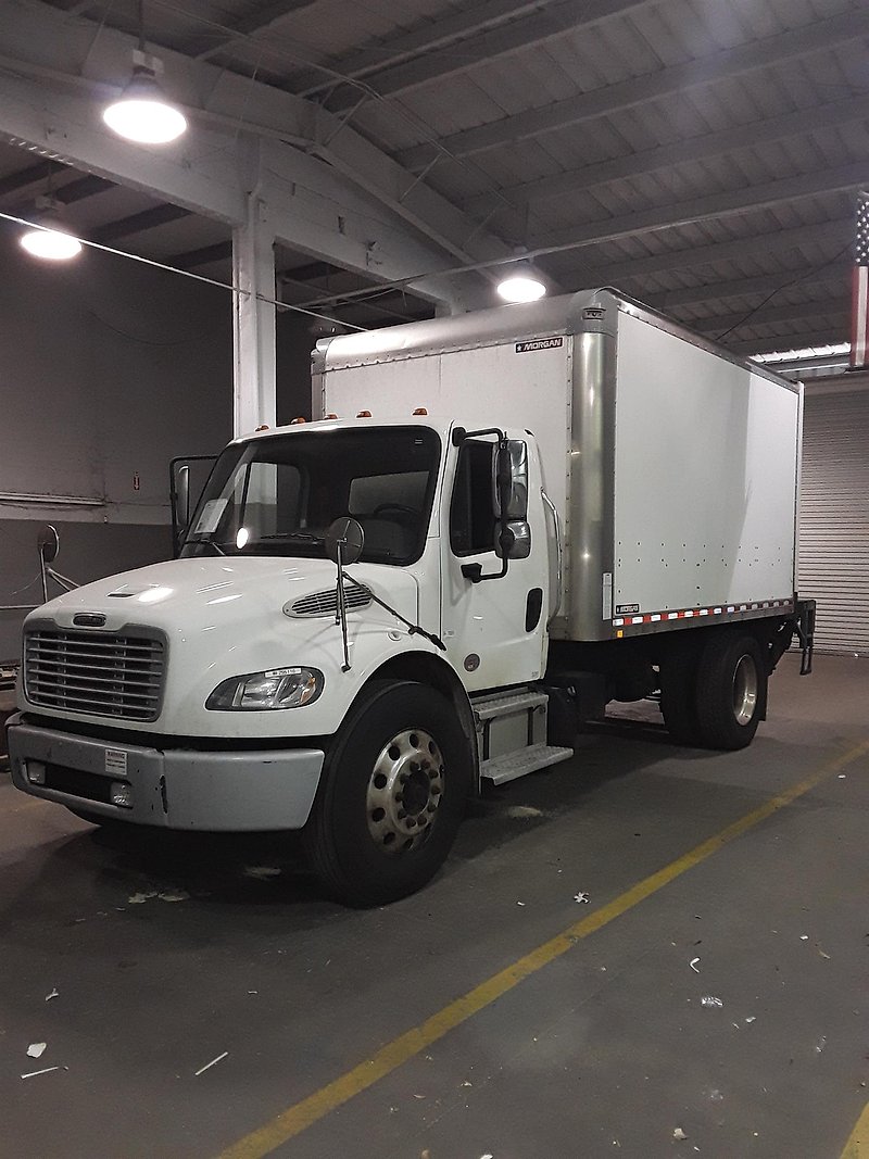 2021 Freightliner M2 106 (For Sale) 14