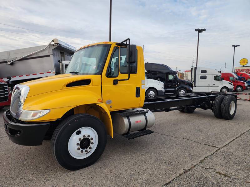 2019 International 4300 Cab & Chassis