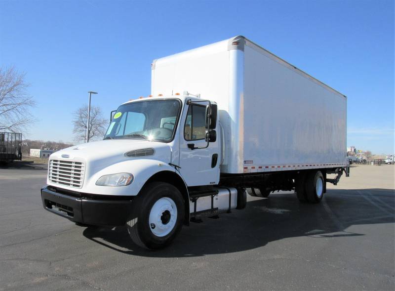 2018 Freightliner M2 106 (For Sale) | 26' | #1P16975