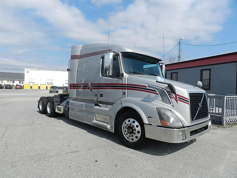 2017 Volvo VNL 630 (For Sale) 61" Sleeper 666081