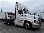 2017 Freightliner Cascadia 125 - Day Cab