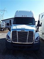 2017 Freightliner Cascadia 125 - Sleeper Truck