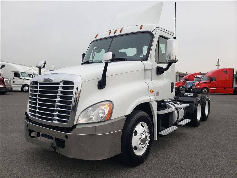 2018 Freightliner CASCADIA (For Sale) | NON Sleeper | #258315