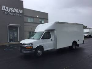 2022 Chevrolet EXPRESS G3500 - Box Truck