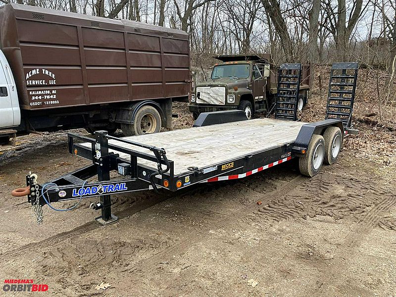 2021 Load Trail Tandem Axle Car Hauler (For Sale) Open Car Carrier