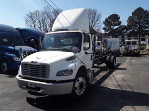 2018 Freightliner M2 106 - Cab & Chassis