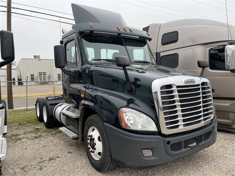 2016 Freightliner CASCADIA For Sale NON Sleeper 258528