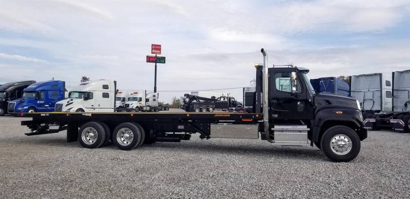 New 2024 FREIGHTLINER Cascadia PT126SLP For Sale Oshawa, ON VG2720