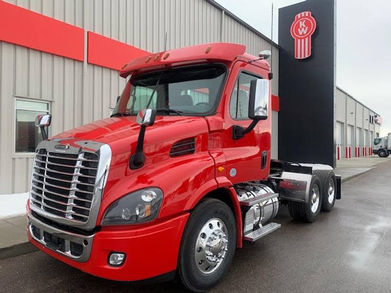 2018 Freightliner Cascadia 113 Day Cab
