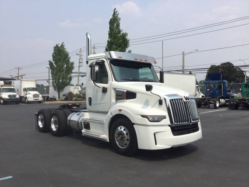 2024 Western Star 57X (For Sale) Day Cab 309176