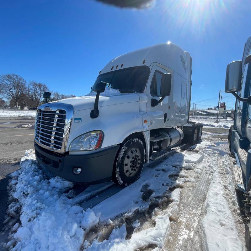 2016 Freightliner CASCADIA PX12564ST