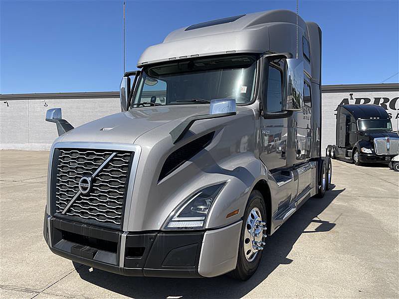 2020 Volvo VNL 860 (For Sale) 77" Sleeper 258620