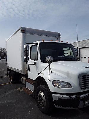 2017 Freightliner M2 106 - Box Van