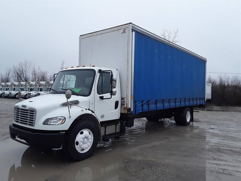 2015 Freightliner M2 106 (For Sale) | Box Van | #338546