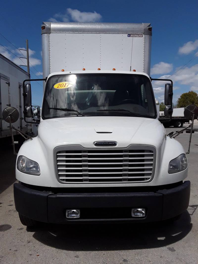 2017 Freightliner M2 106 (For Sale) | 26' Box | Non CDL | #668365