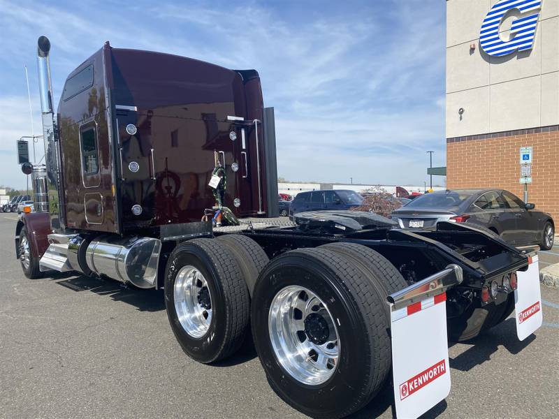 2024 Kenworth W900 (For Sale) 86" Sleeper DN3110