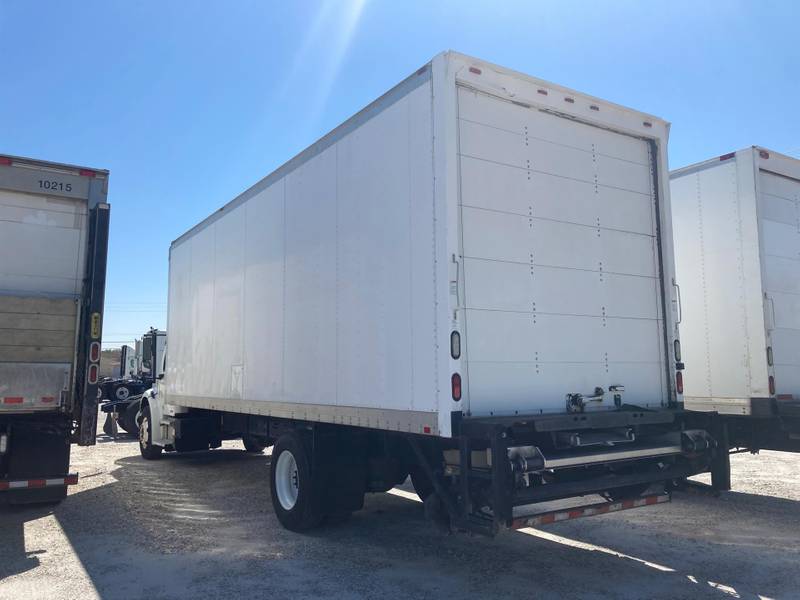 2012 Freightliner M2 106 For Sale | 26' Box | Non CDL | #471375