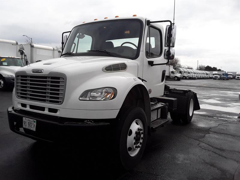 2014 Freightliner M2 106 (For Sale) Day Cab 525954