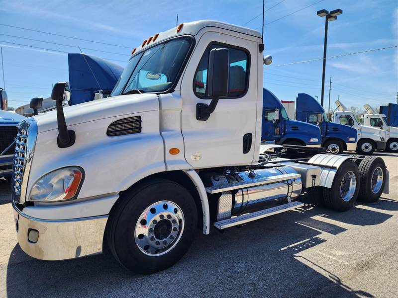 2014 Freightliner Cascadia 113 (For Sale) | Day Cab | #22609