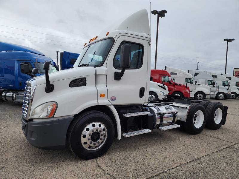 2014 Freightliner Cascadia 113 (For Sale) | Day Cab | #4*22610
