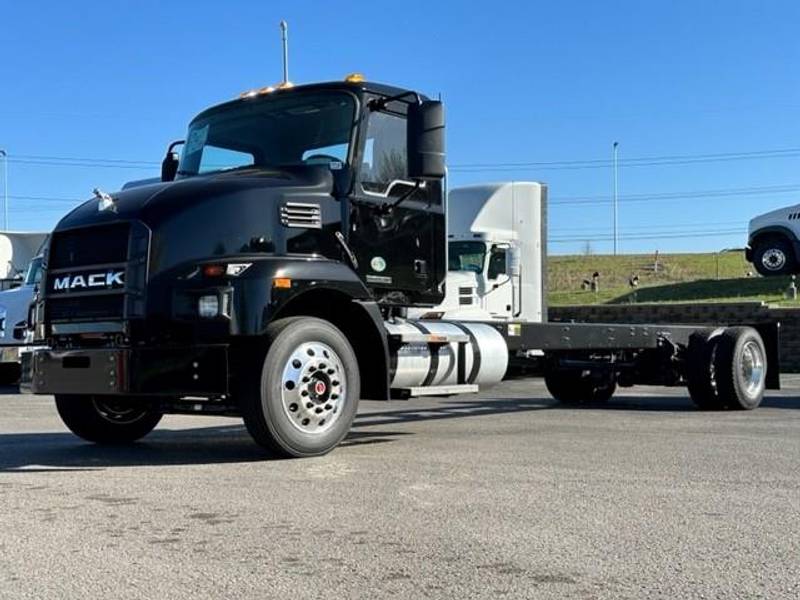 2024 Mack MD642 (For Sale) Box Truck MD011171