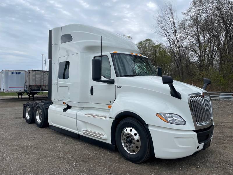 International LT625 International Sleeper Trucks Sleeper Trucks