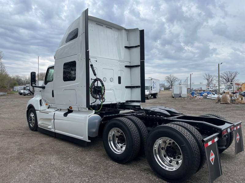 International LT625 International Sleeper Trucks Sleeper Trucks