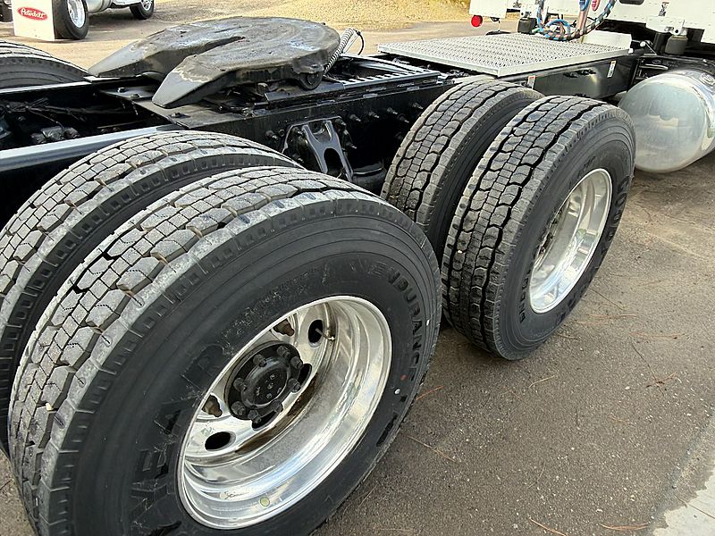2024 Peterbilt 567