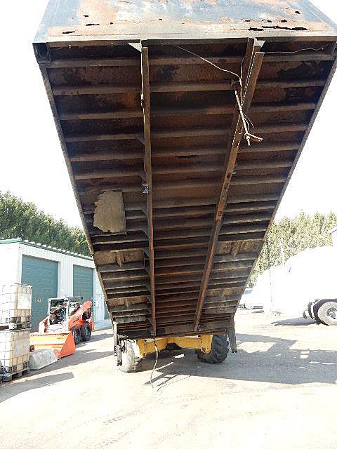 18' Diamond Plate Steel Flatbed (For Sale) Flatbed 8812